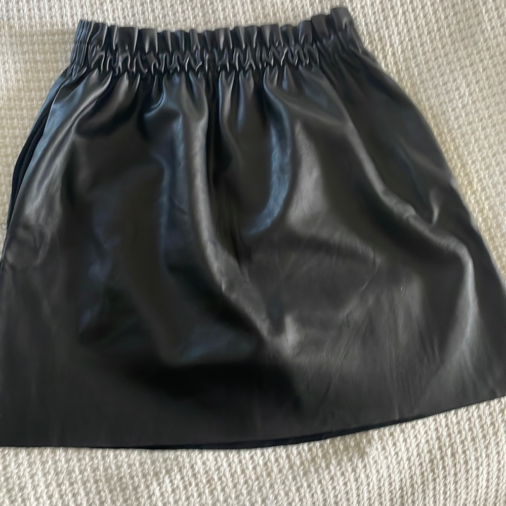 Zara size medium leather skirt